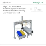ماكينة راوتر CNC مفردة ضمن خط تصنيع أوتوماتيكي للأثاث الخشبي في مصنع نجارة ذكي، مزودة بنظام شفط وتروس وأدوات